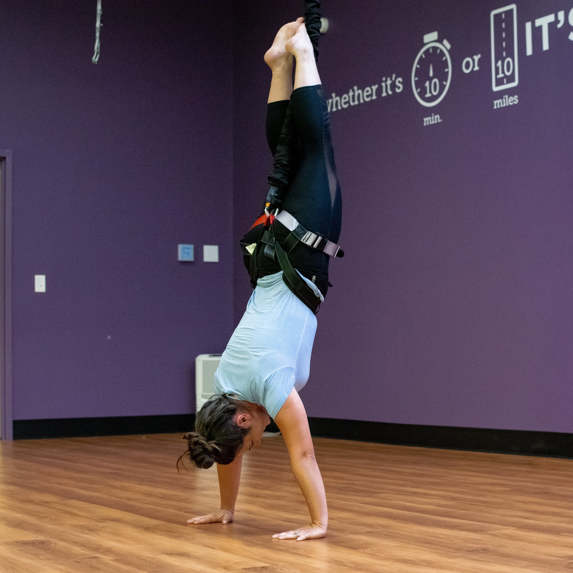 Bungee Fitness Handstand with Harness